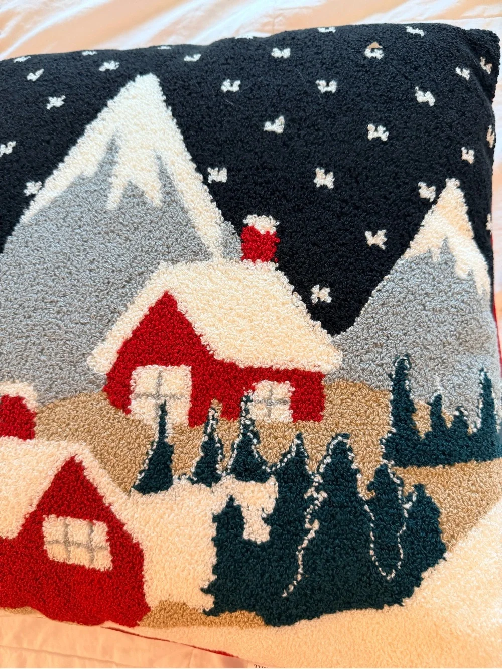 RARE Talbots scenic winter village hooked throw pillow — NWT